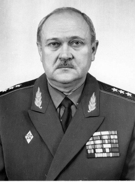 Генерал плышевский борис алексеевич, отслаивание пленки на фасадах кухни и плейкаст огромные букеты цветов картинки Генерал плышевский борис алексеевич
