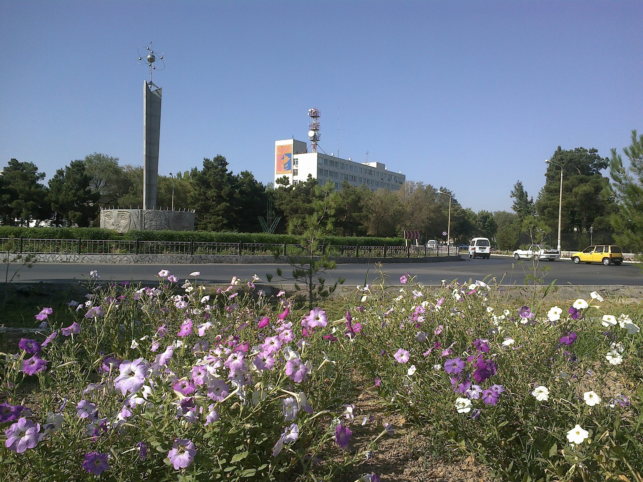 Погода в навои. Навои территория Навои территория. Город Навоий. Город Навои достопримечательности. Навои канали.